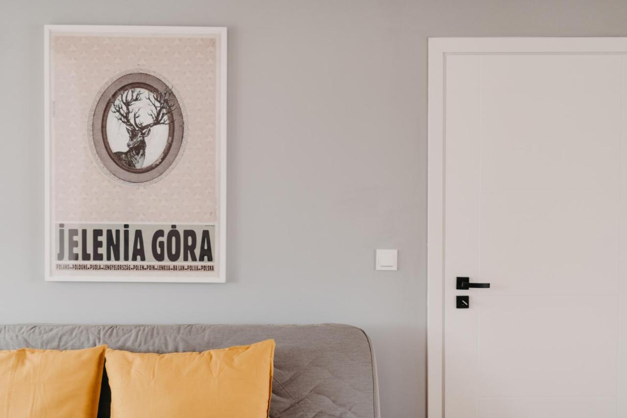 Jeleni Zakatek - Apartament W Stolicy Karkonoszy เยเลเนียกูรา ภายนอก รูปภาพ