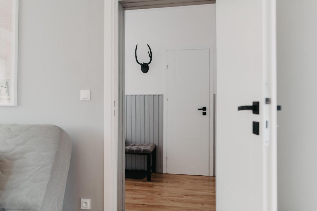 Jeleni Zakatek - Apartament W Stolicy Karkonoszy เยเลเนียกูรา ภายนอก รูปภาพ